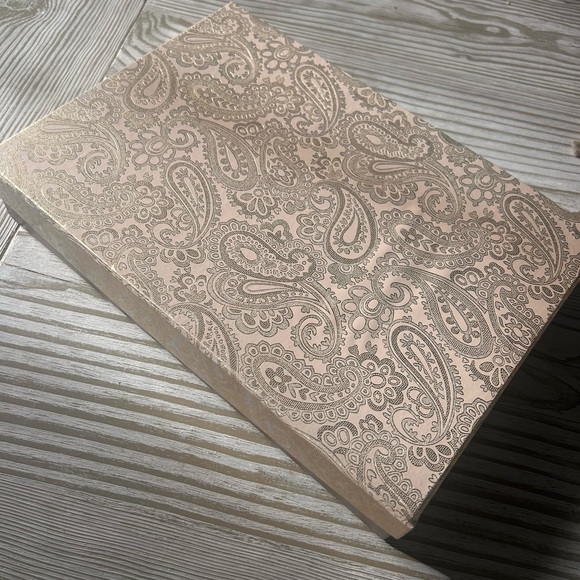 Box set of vintage nativity Christmas cards with gold foil lined envelopes - Picture 9 of 9